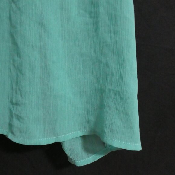 SEDUCTION | medium | Green Raceback Tank With Beige Floral Lace Crochet Upper - Picture 9 of 14